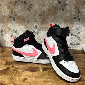 Nike Kids High-Top Sneakers - Black and Pink